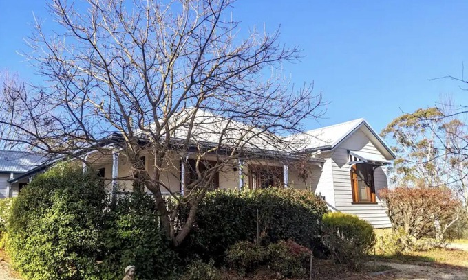 Little Hartley House | Bonnie Belle Escape Little Hartley