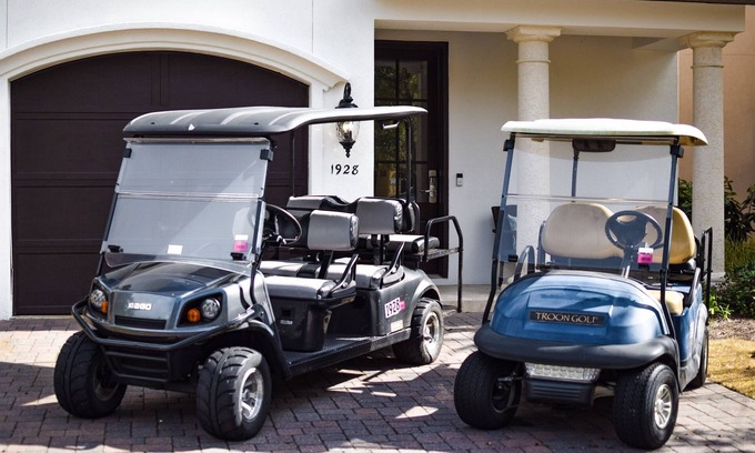 Miramar House | Book 3 Nights & Get 4th Free *Two Golf Carts *Grill *Pool *Spacious Private Home