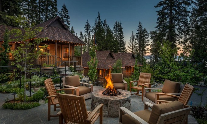 Homewood Cottage | Book Now for a Summer Getaway! Romantic Cottage with WiFi near Homewood Mountain Resort