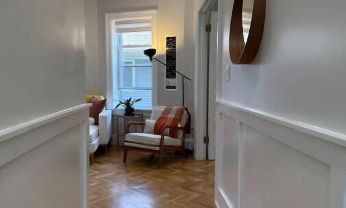 Rogers Park Apartment | Book Your Autumn Get Away, Safe & Serene, Beautiful Unit Chicago - SuperHost!