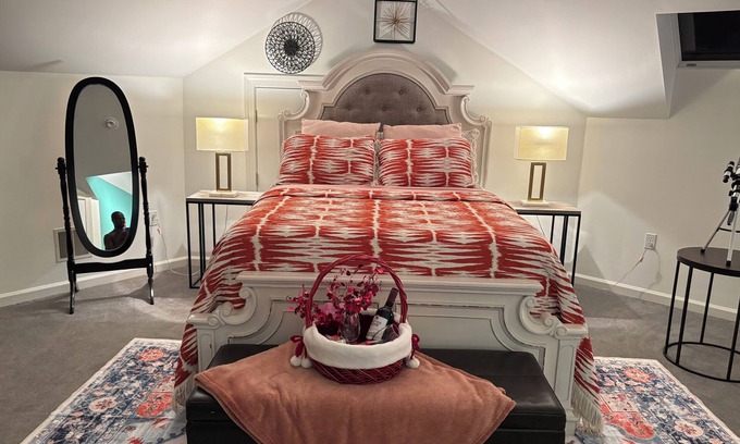 Zionhill House | Book your room and enjoy the backyard amenities including pool, gazebo and ponds