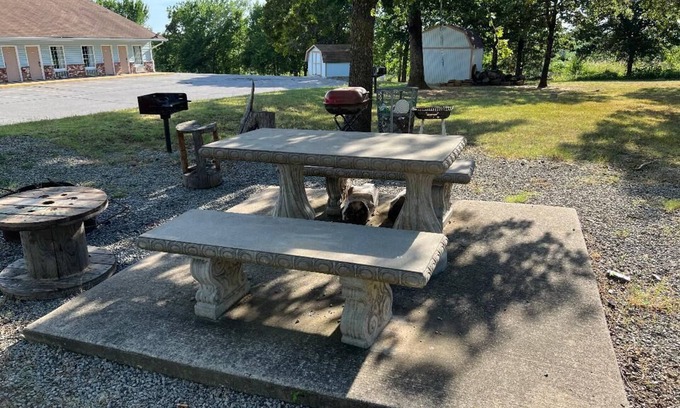 Drumright Hotel | Boomtown Inn
