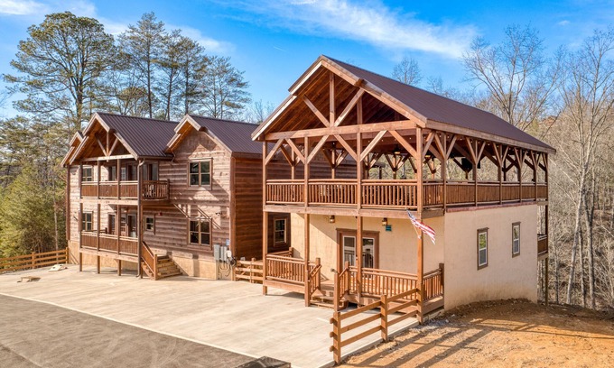 Caton Cabin | Boon by AvantStay | 40-Guest Luxe Smokies Retreat