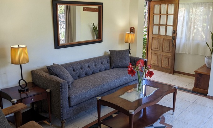 Boquete House | Boquete Panama CV3 Walk to town, views, river, gardens and bird watching