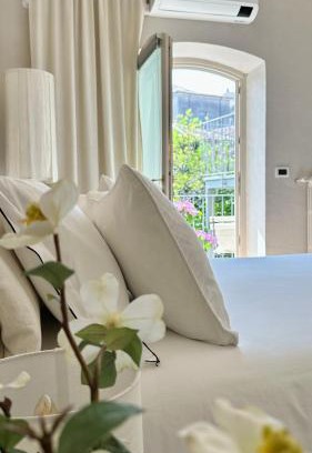 San Felice del Benaco Apartment | Borgo dei Sogni - Deluxe Apartment - Lago di Garda