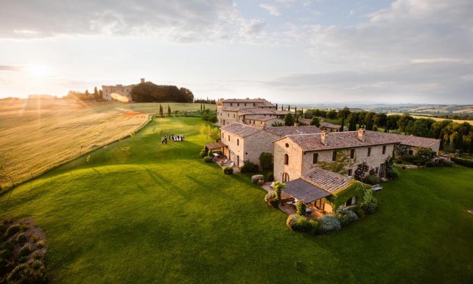 Buonconvento Villa | Borgo Finocchieto
