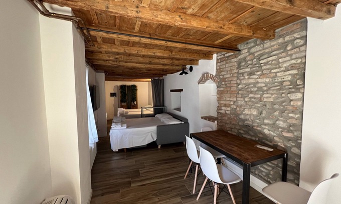 Citta Bassa Apartment | BorgovivobgXVIII - Residence in the city center