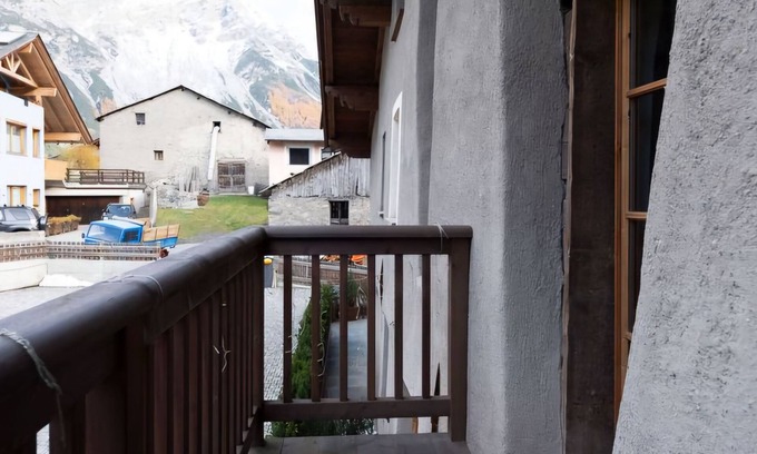 Turri Piano Ski Chalet | (Bormio & Livigno) Bear Hutte, quiet and luxury