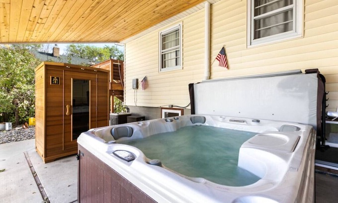 Central - Terry Apartment | Bo’s Old West Abode with Hot Tub and Sauna