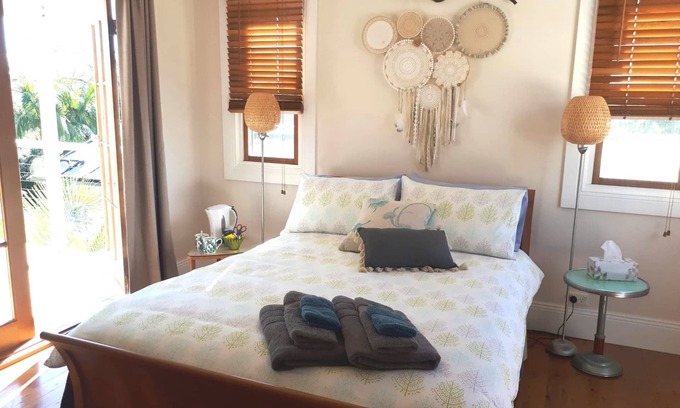 Fairlight Bed & Breakfast | Bougainvilleas Bed and Breakfast