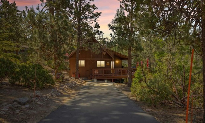 Boulder Bay Cabin | Boulder Bay Getway - Cozy Cabin located near Metcalf Bay