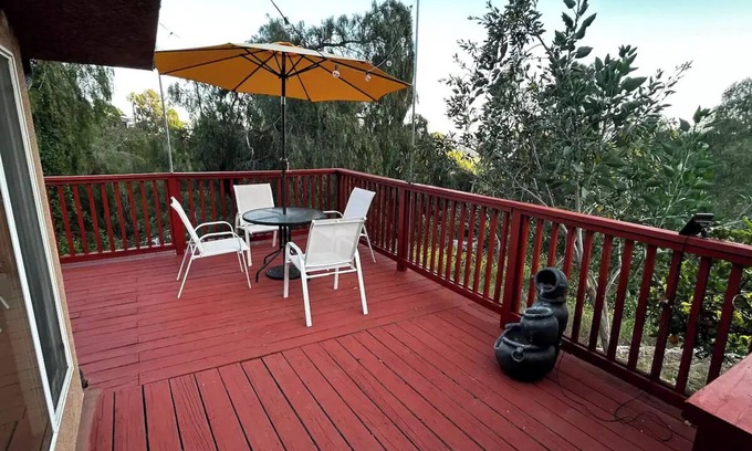 Canoga Park House | Boulders Views,Patio, peaceful No taxes added arean
