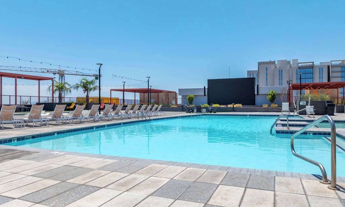 Tempe Apartment | Boulevard Stays Modern Tempe 1BR ASU Pool, Gym 01