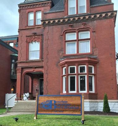 Old Louisville Bed & Breakfast | Bourbon Barrel Inn Bed & Breakfast