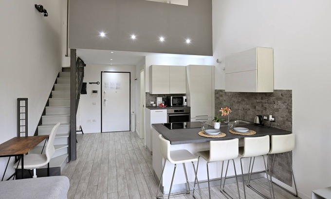 Santa Maria Novella Apartment | Boutique Apartment "Divided Two" in Florence