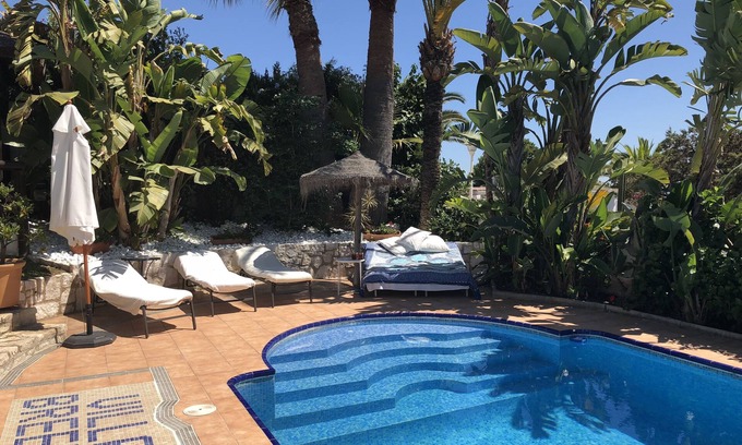 Urbanizacion Pinos Verdes Villa | Boutique Guest Rooms, close to the beach