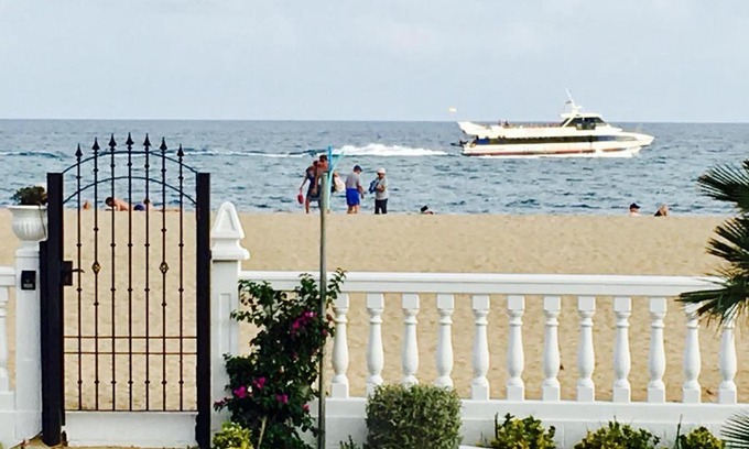 Malgrat de Mar Villa | Boutique home the beach