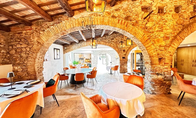 Castello d'Empuries Hotel | Boutique Hotel Comtal Empuries