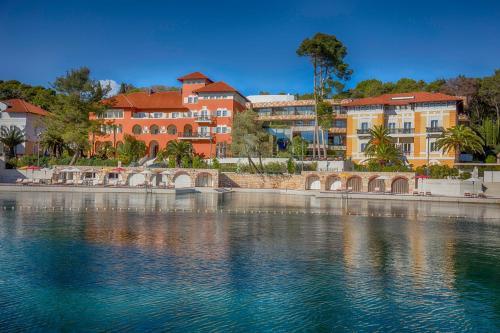 Cove Murtar Hotel | Boutique Hotel Alhambra