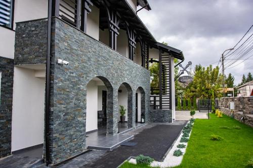 Curtea De Arges House | Boutique Hotel Casa Medievala