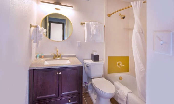Olive Branch Hotel | boutique hotel room for rent. Free Homecooked breakfast buffet every morning.