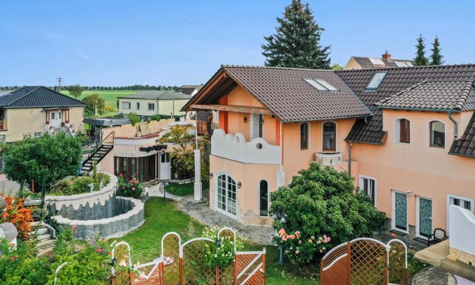 Zschernitz Hotel | Boutique Hotel Shambala Zeitlos