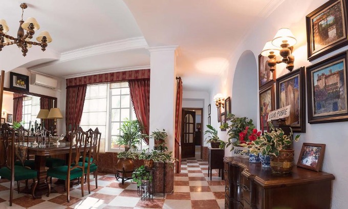 Montilla Bed & Breakfast | Boutique house LujoPobre