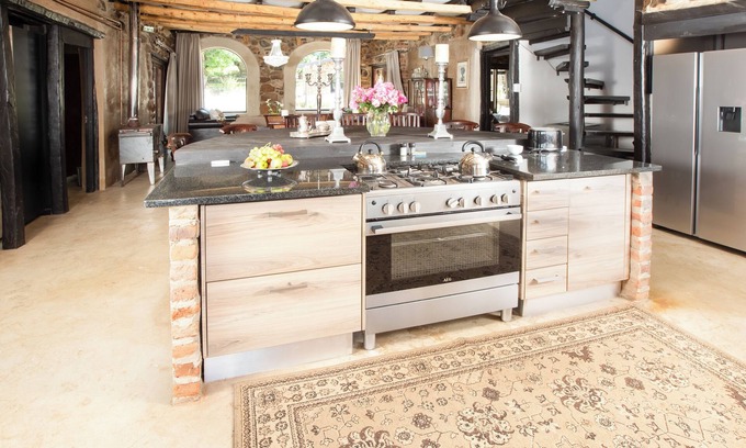 Greater Kokstad Villa | Boutique Lake Villa