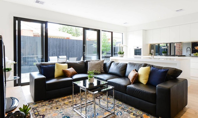 Murrumbeena House | BOUTIQUE STAYS - Murrumbeena Place 1