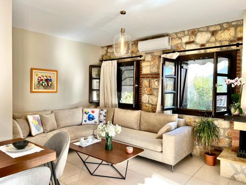 Metamorfosi House | Boutique Stone Houses