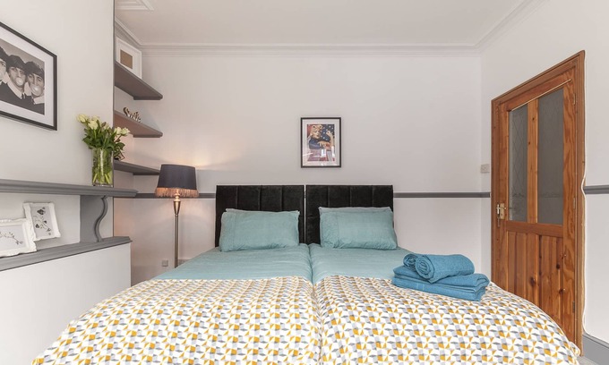 Exeter House | Bovey House , modern and spacious