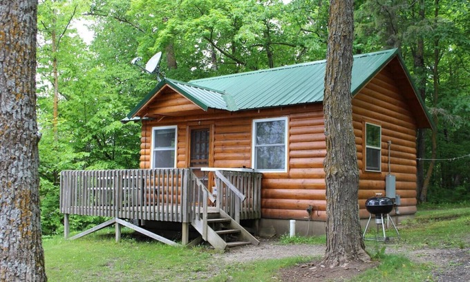 Deer River Cabin | Bowstring Shores Resort - Deer River, MN