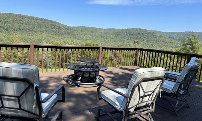 Ponca Cabin | Boxley Valley cabin near Buffalo National River.