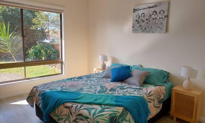 Nambucca Heads House | Boyle's Beach House - Fully furnished 3 Bedroom home. Secure parking.