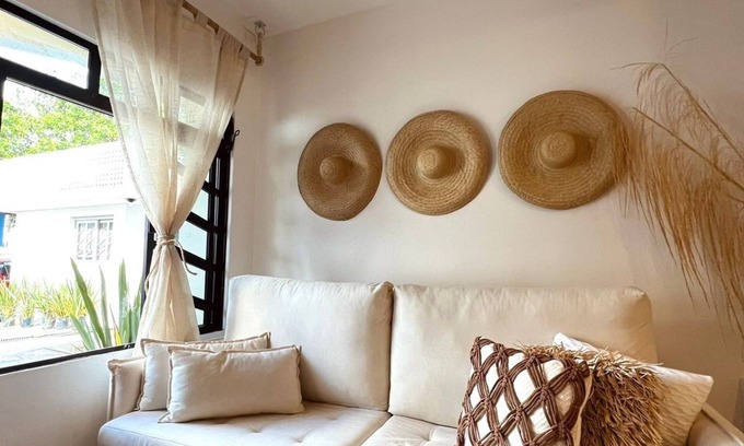 Armacao Apartment | Sea view apartment with private access to the beach.