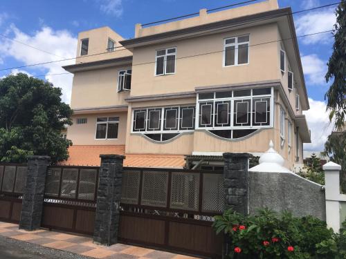 Trianon Apartment | Br Court Apartments