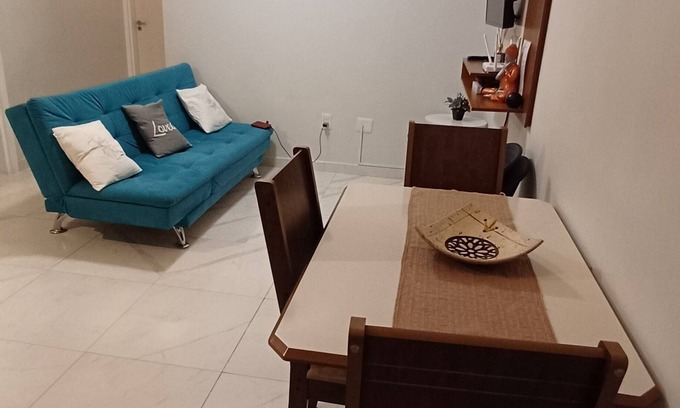 Ingleses do Rio Vermelho Apartment | Elegant and quiet apartment 5 minutes drive from Ingleses beach, Florianopolis.
