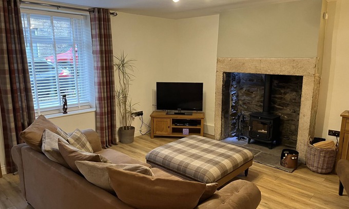 Eastgate Cottage | BRACKEN COTTAGE, pet friendly, character holiday cottage in Stanhope