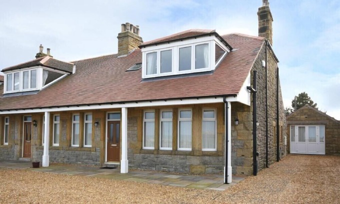 Seahouses Cottage | BRADACAR, pet friendly, country holiday cottage in Seahouses
