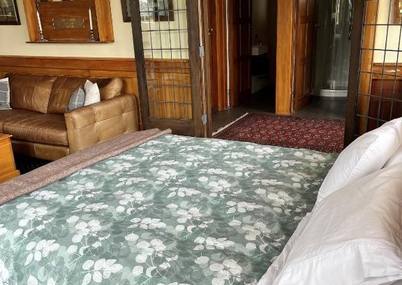 Waikuku Beach House | Bramley's Stables and Accommodation