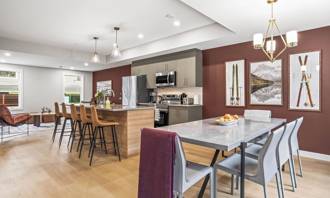 Harvie Heights Apartment | Brand New 8BR Family Retreat
