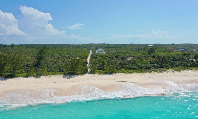 North Palmetto Point House | Brand New Banks Road Estate w/Heated Pool on Pink Sand Poponi Beach