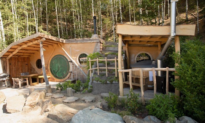 Maaseik House | Brand new Hobbit House