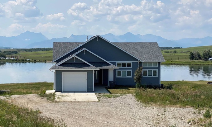 Mountain View House | Brand new beautiful home with best view outside of Waterton Park. BOTTOM suite.