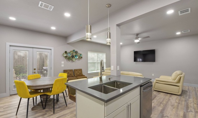 Spicewood House | Brand New Build in 2025! Premium Appliances, Designer Finishes, Lake Nearby