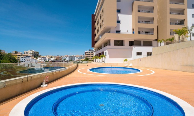 Lagos Condo | Brand New Condo in a quite area only ten minutes from Marina and Town Centre