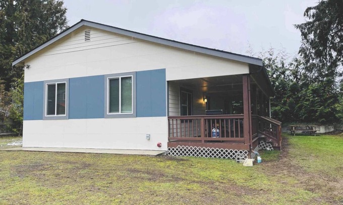 Picnic Point-North Lynnwood House | BRAND NEW! Entire guest house
