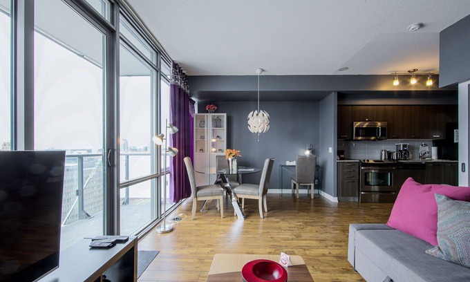 Bay Cloverhill Condo | Brand New FAMILY FRIENDLY Bay St. Downtown Toronto Condo near Sick Kids Hospital