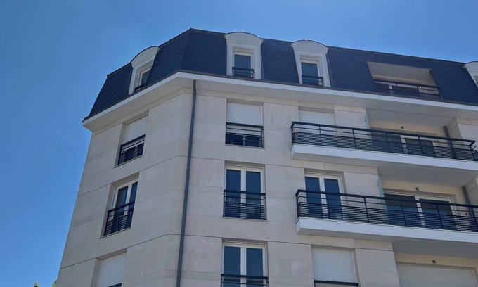 Le Perreux-sur-Marne Apartment | Brand New Modern Appartment Near Paris and Public Transports