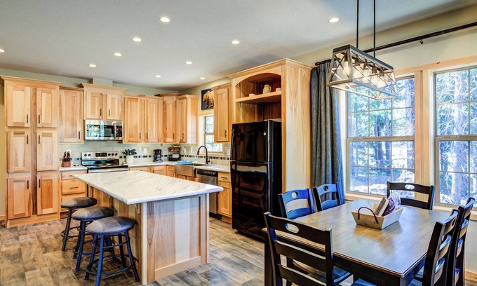 West Yellowstone House | Brand New House!- Bear Cub